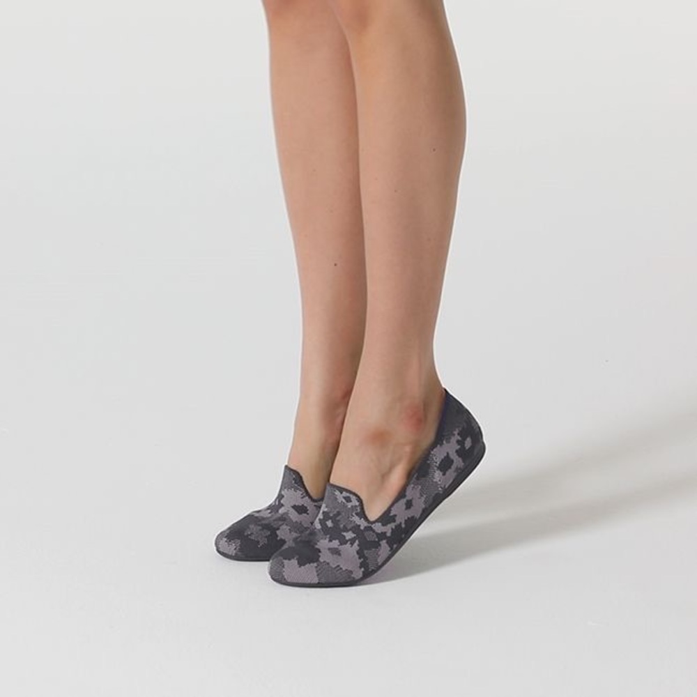 Rothy’s loafer in grey botanicamo size 8